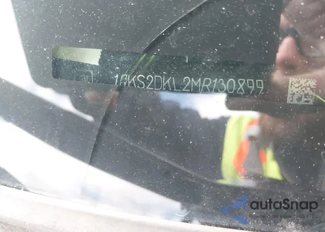 2021 GMC Yukon 4Wd Denali z USA, uszkodzony, nr VIN 1GKS2DKL2MR130899